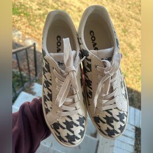 Coach Black and Cream Houndstooth Sneakers size 9.5B